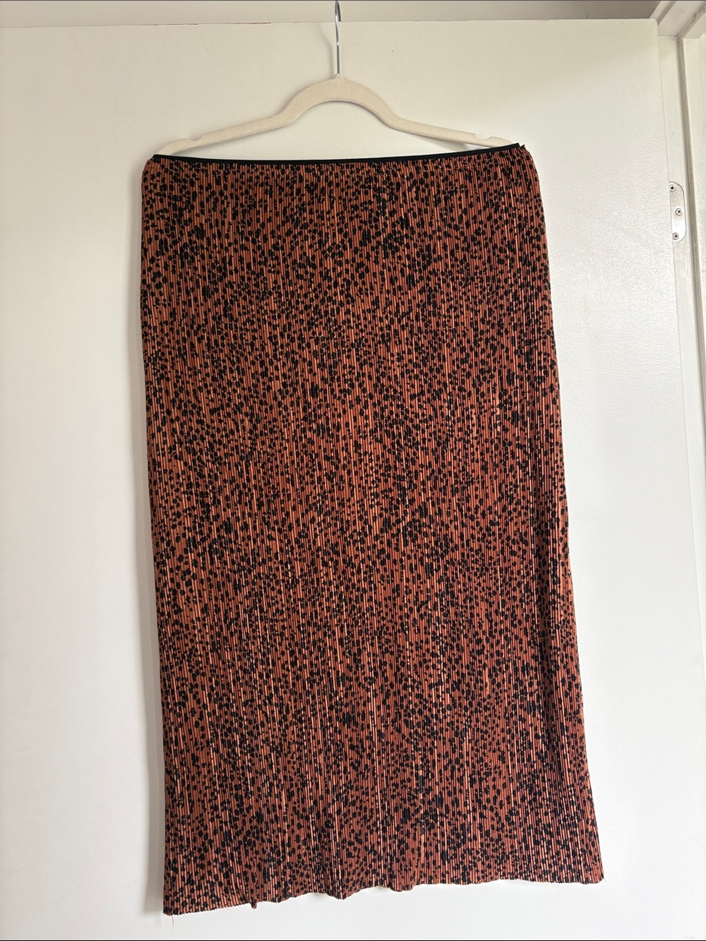 Maeve Rust and Black Printed Pleated Midi Skirt